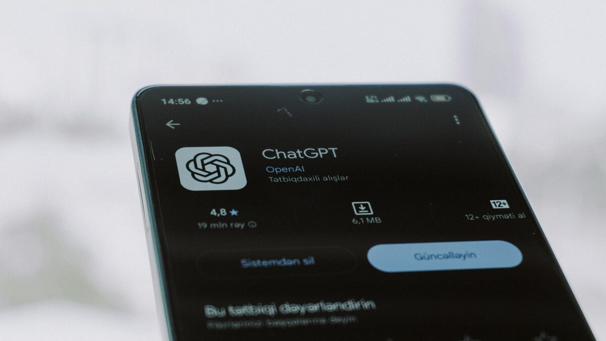 O ChatGPT vai ter anúncio: um terceiro canal de mídia está nascendo