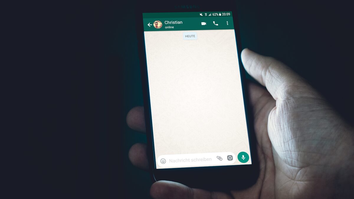 WhatsApp com @username: por que sua empresa deveria reservar o nome agora